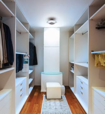 مصباح إنبرايتن متعدد الاستخدامات بتقنية LED قابل للتعديل يعمل بحساس الحركة - مزود بخاصية الإضاءة الاحتياطية في حالة انقطاع التيار الكهربائي و3 إعدادات للإضاءة