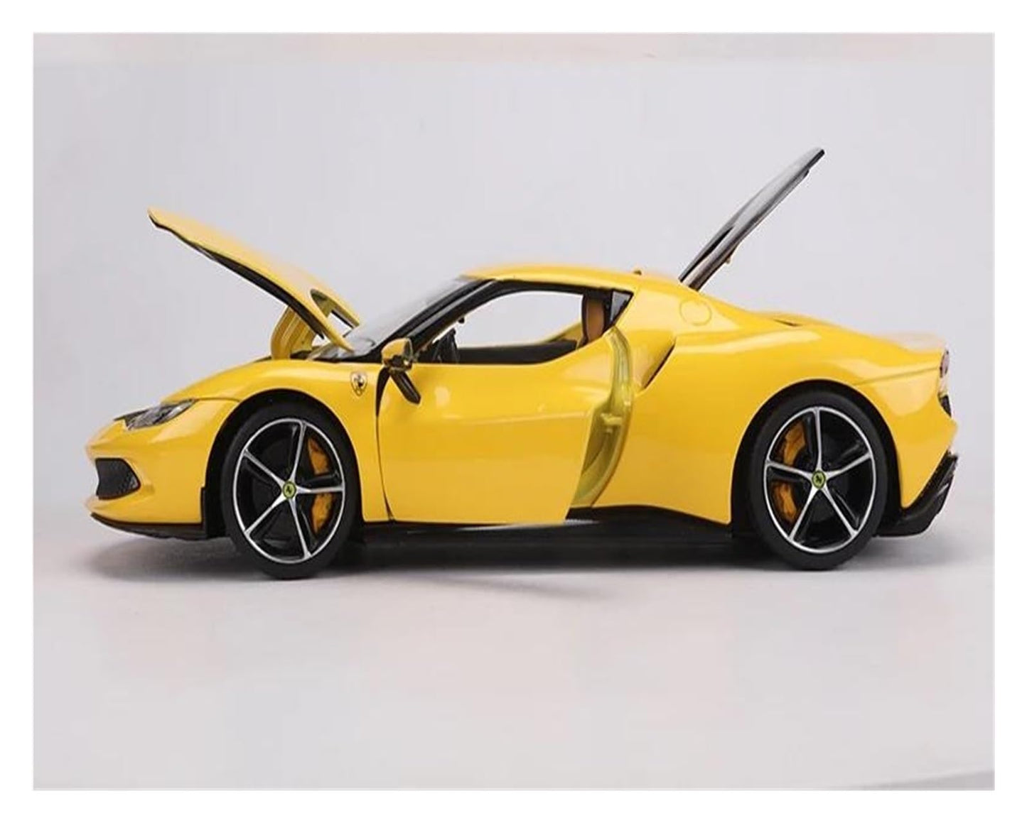 سيارة فيراري 296 GTB نموذج مصغر بمقياس 1:18 - من إنتاج شركة مايستو القابلة للتجميع