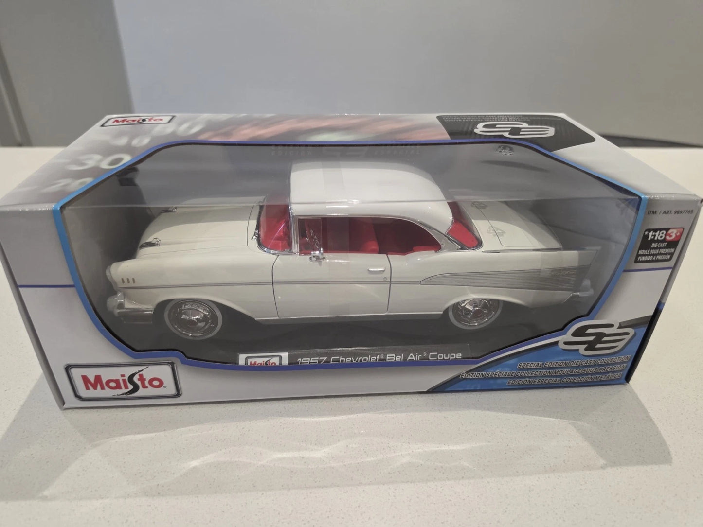 Maisto 1957 Chevrolet Bel Air Coupe White | Special Edition 1:18 Scale Diecast Car