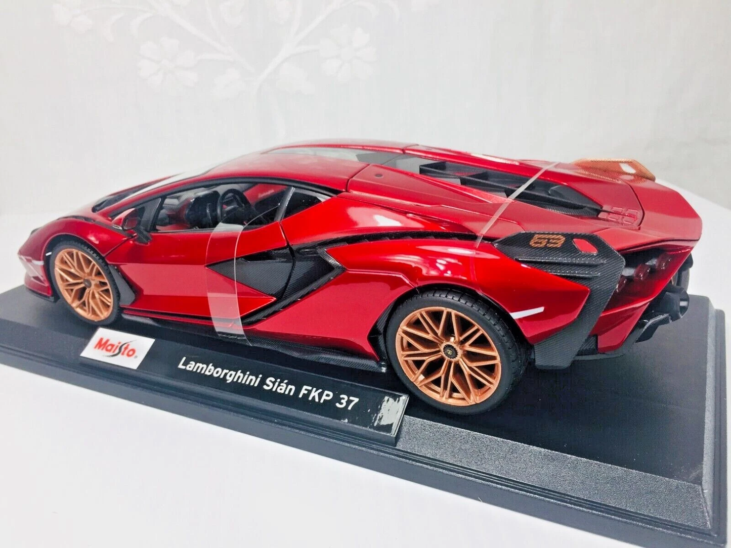 Lamborghini Sián FKP 37 Sonderedition Druckguss-Modellauto im Maßstab 1:18